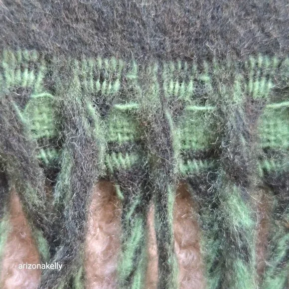 NWT Adrienne Vittadini Wool Cashmere Green Houndstooth Fringe Scarf - Picture 5 of 9